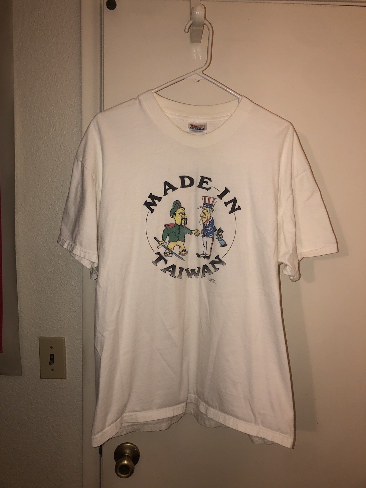 Vintage 1990s “Made In Taiwan” Political Protest Freedom Art T-Shirt Sz XL RARE
