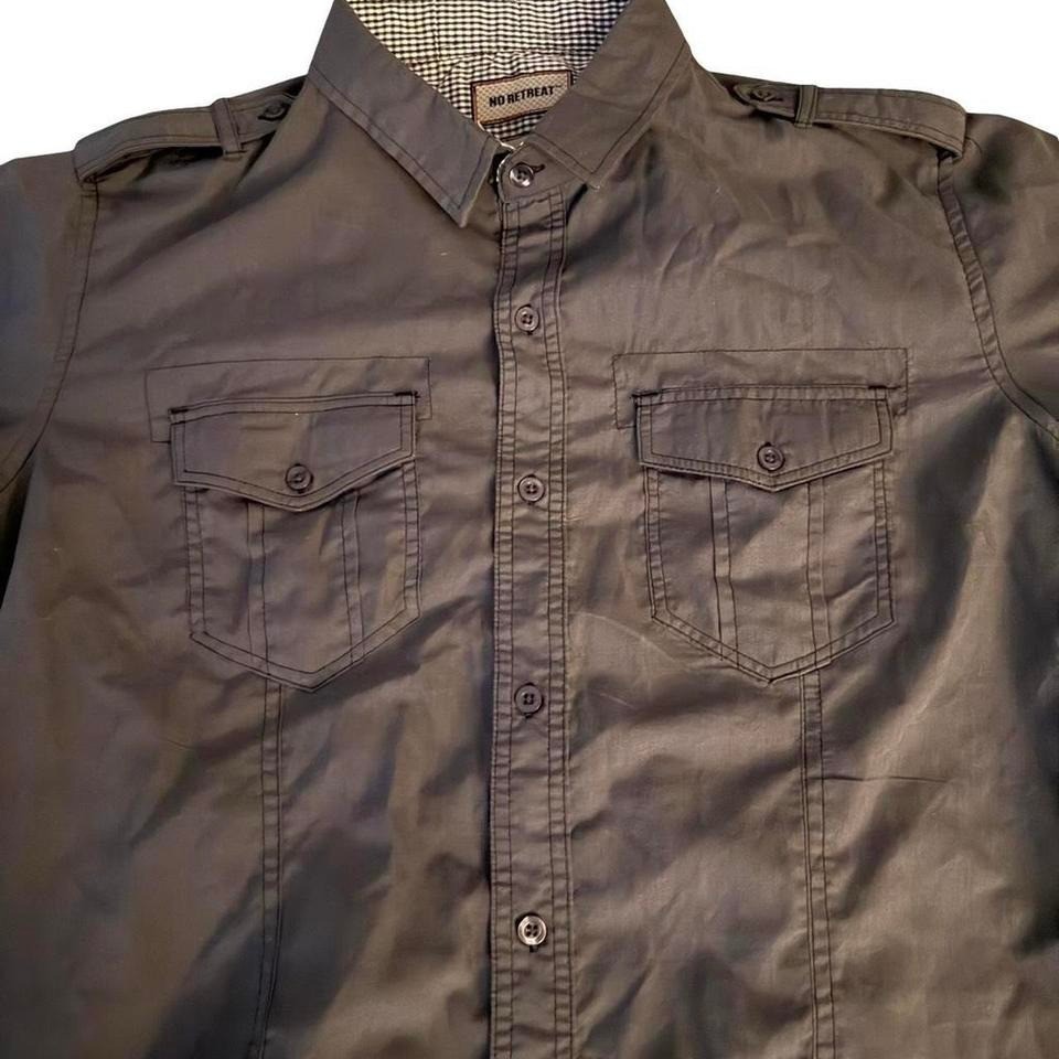 No Retreat 2010 Dark Gray Button Up Short Sleeve Shirt – Large