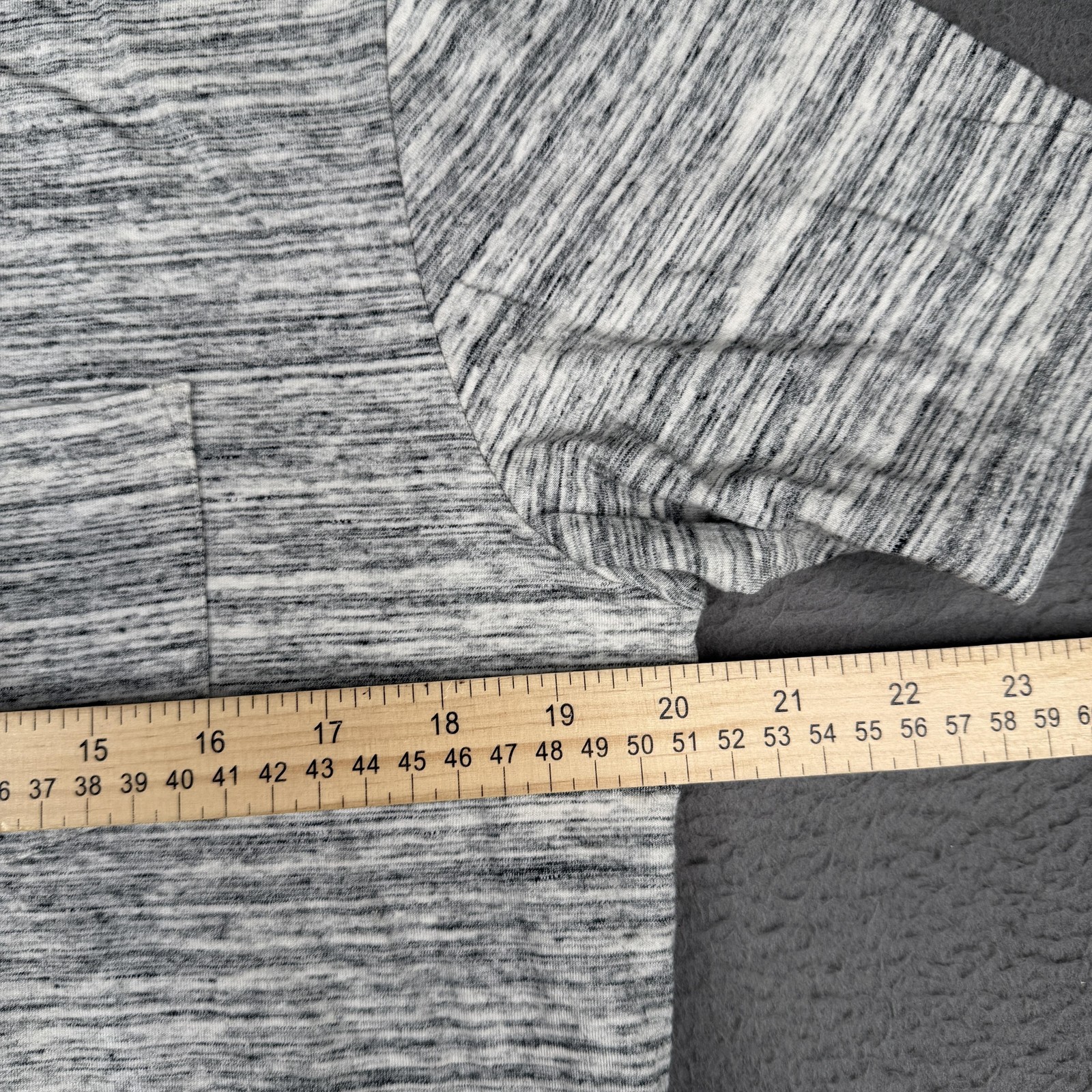 VRST Essential Pocket Tee Shirt Mens Medium Silver Shadow Marble Heather Soft gallery