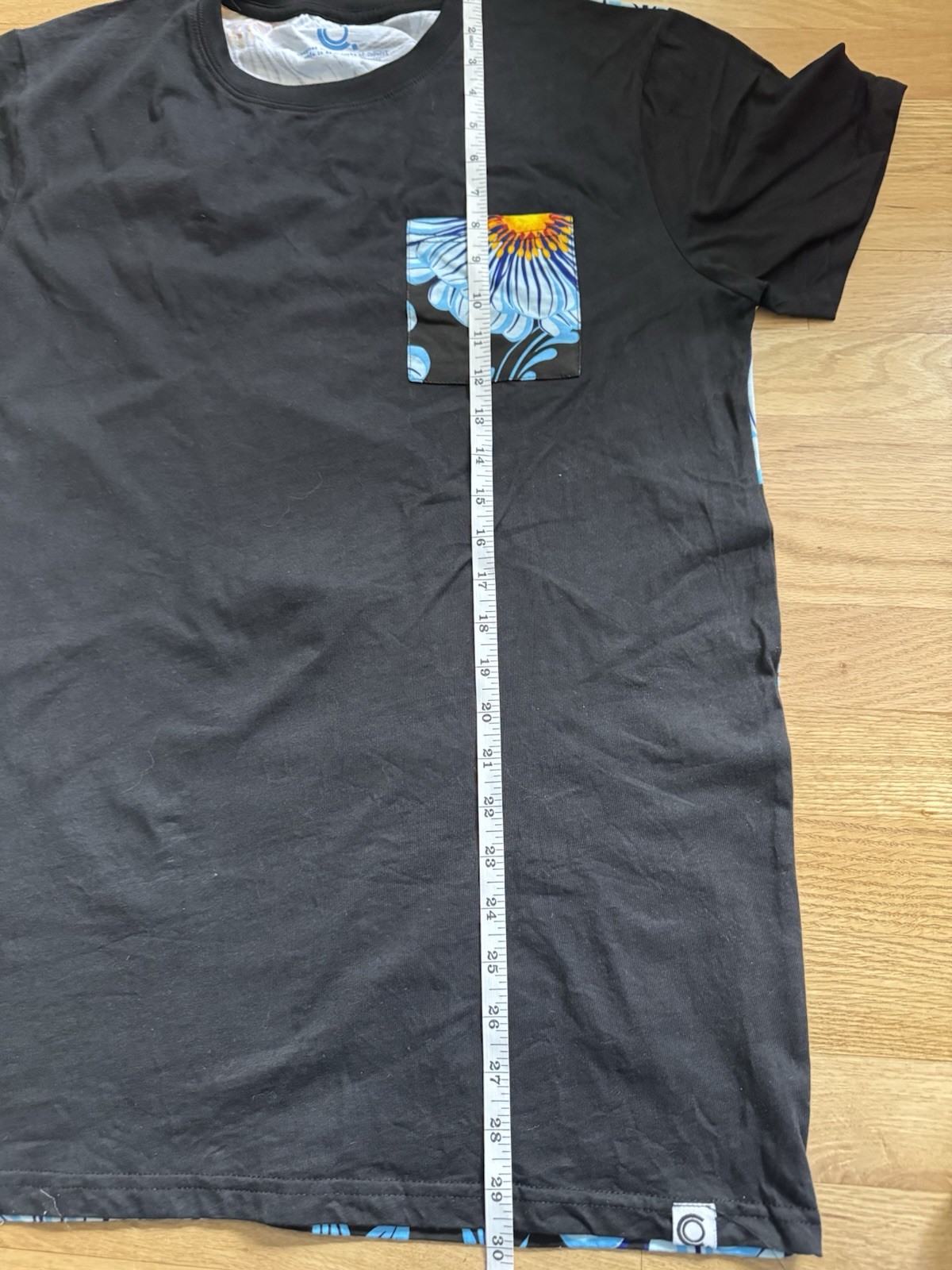 Black Blue Floral Graphic Pocket T-Shirt Men’s Large Cotton Sri Lanka Tee gallery
