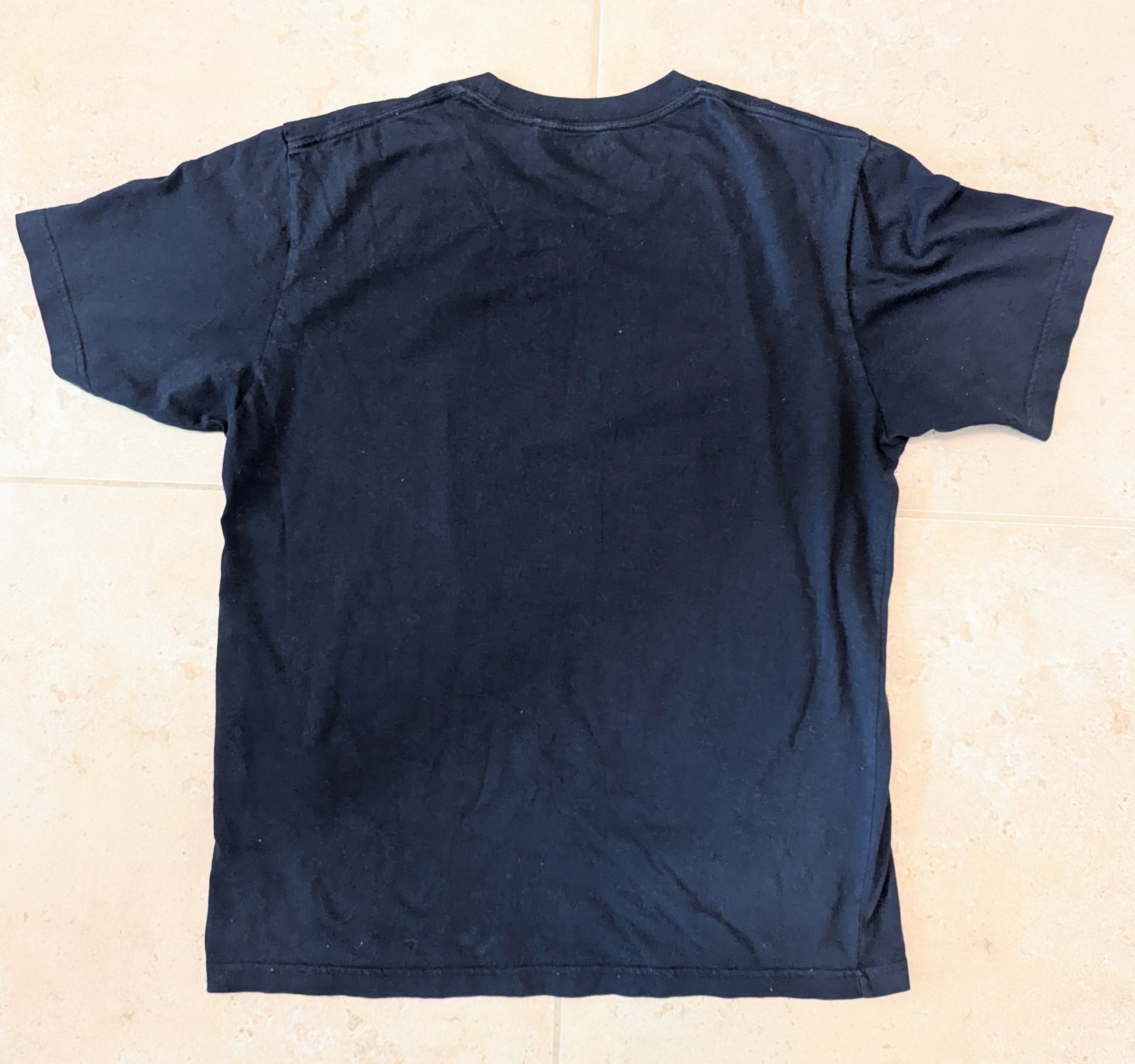 Uniqlo One Piece Shirt Mens M Navy Blue Shanks Luffy Anime Graphic Tee Manga gallery