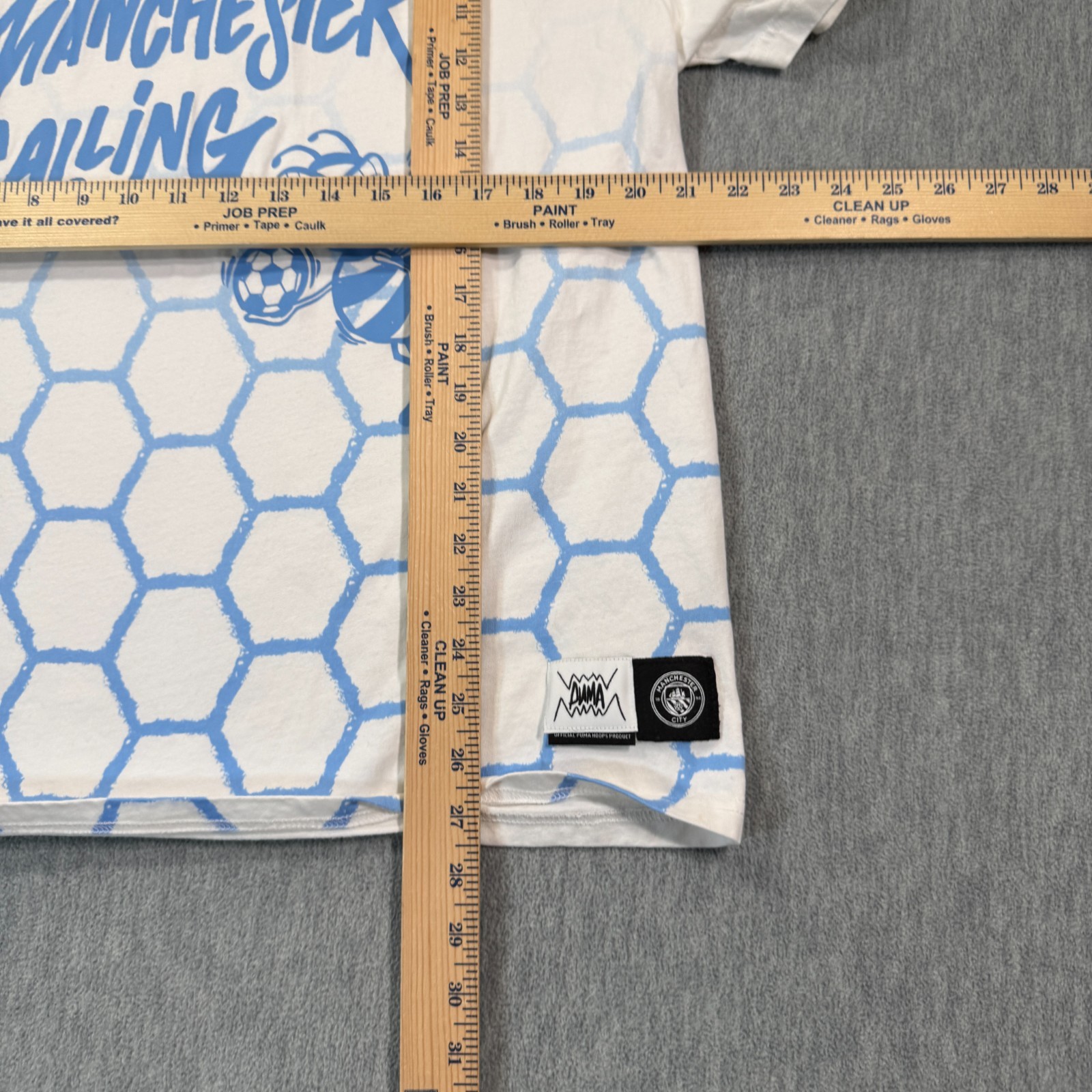 PUMA Manchester City FC T-Shirt Mens Medium White Manchester Calling Bee Soccer gallery