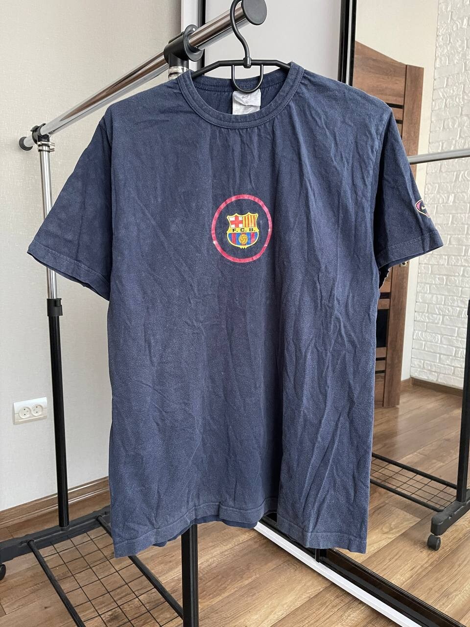 Nike FC Barcelona Vintage T-Shirt Tee 90s 2000s Size M gallery