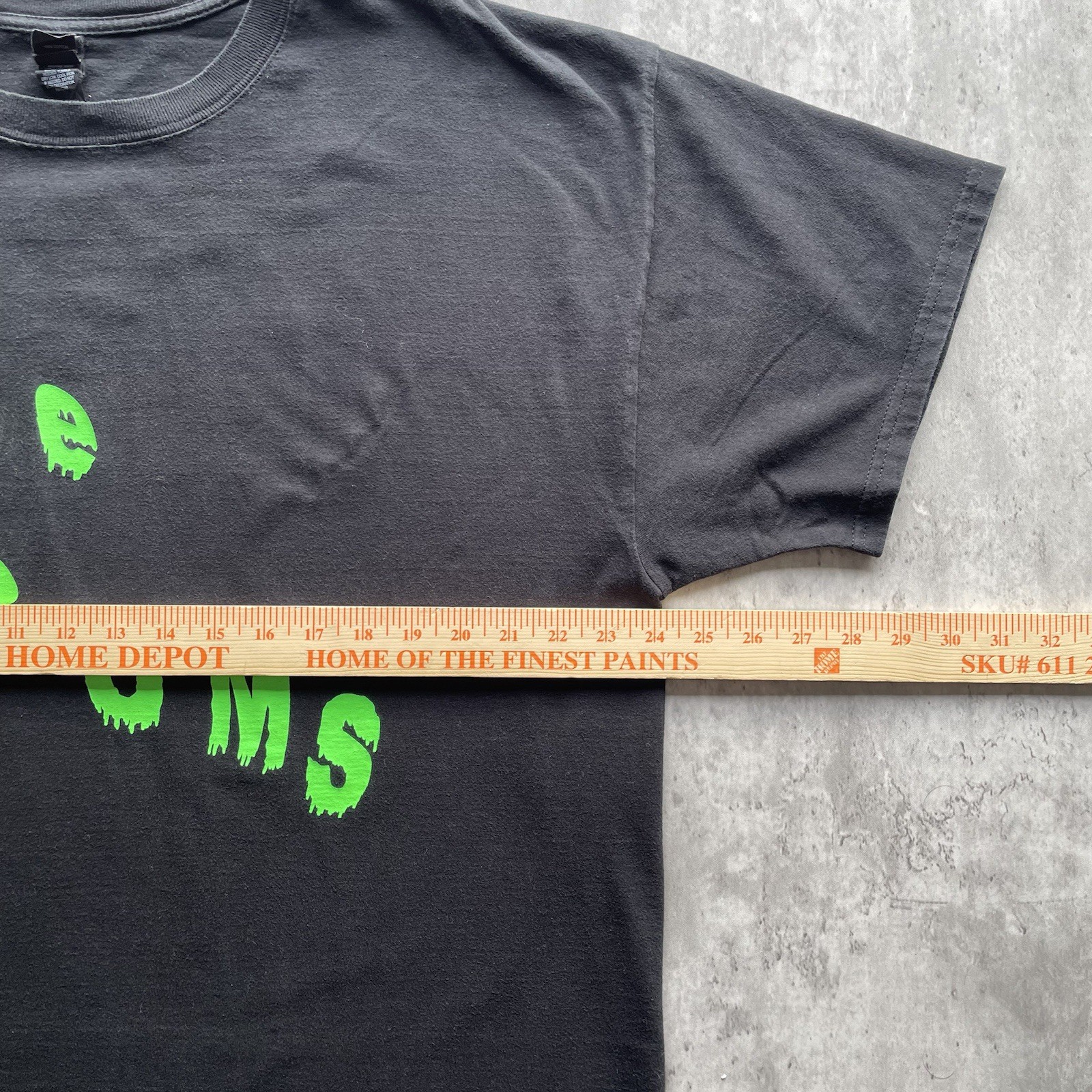 The Drums T Shirt Mens XL Brutalism 2019 Tour Neon Slant Indie Rock Group Band gallery