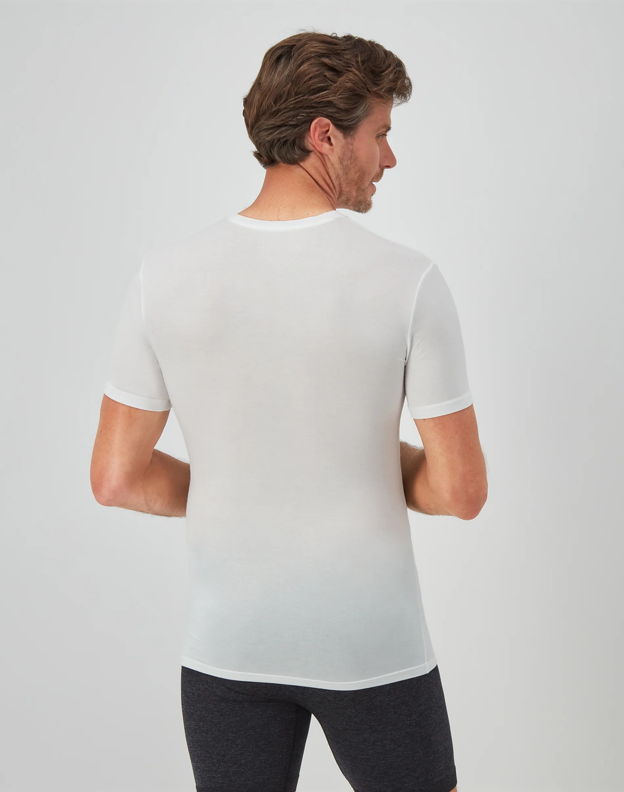 Hanes Perfect Flex Men's Tee, White Crewneck Undershirt, 1-Pack gallery