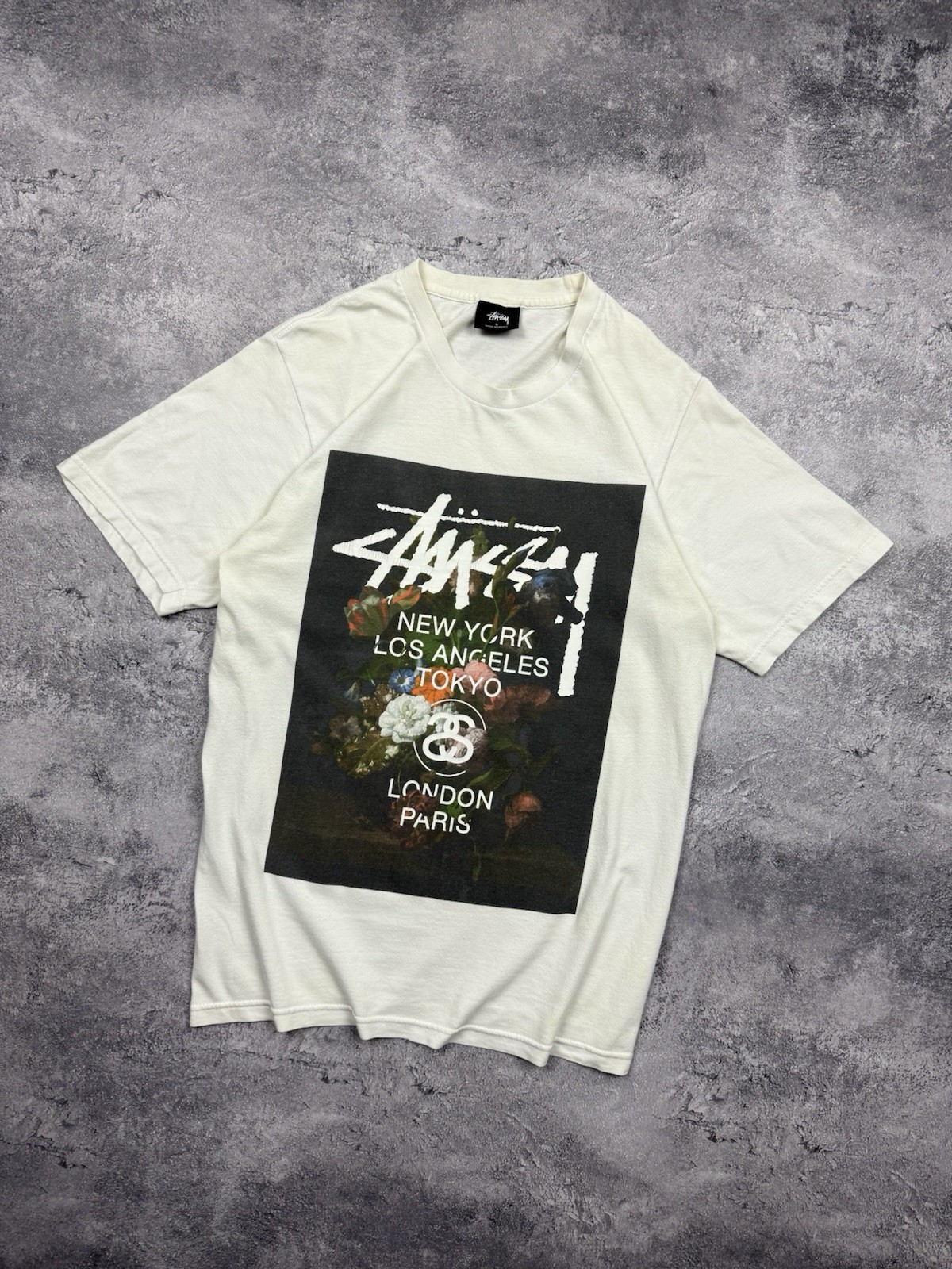 Stussy World Tour T-Shirt Big Logo Flowers Tee Y2K Rare Streetwear Men S Vintage gallery