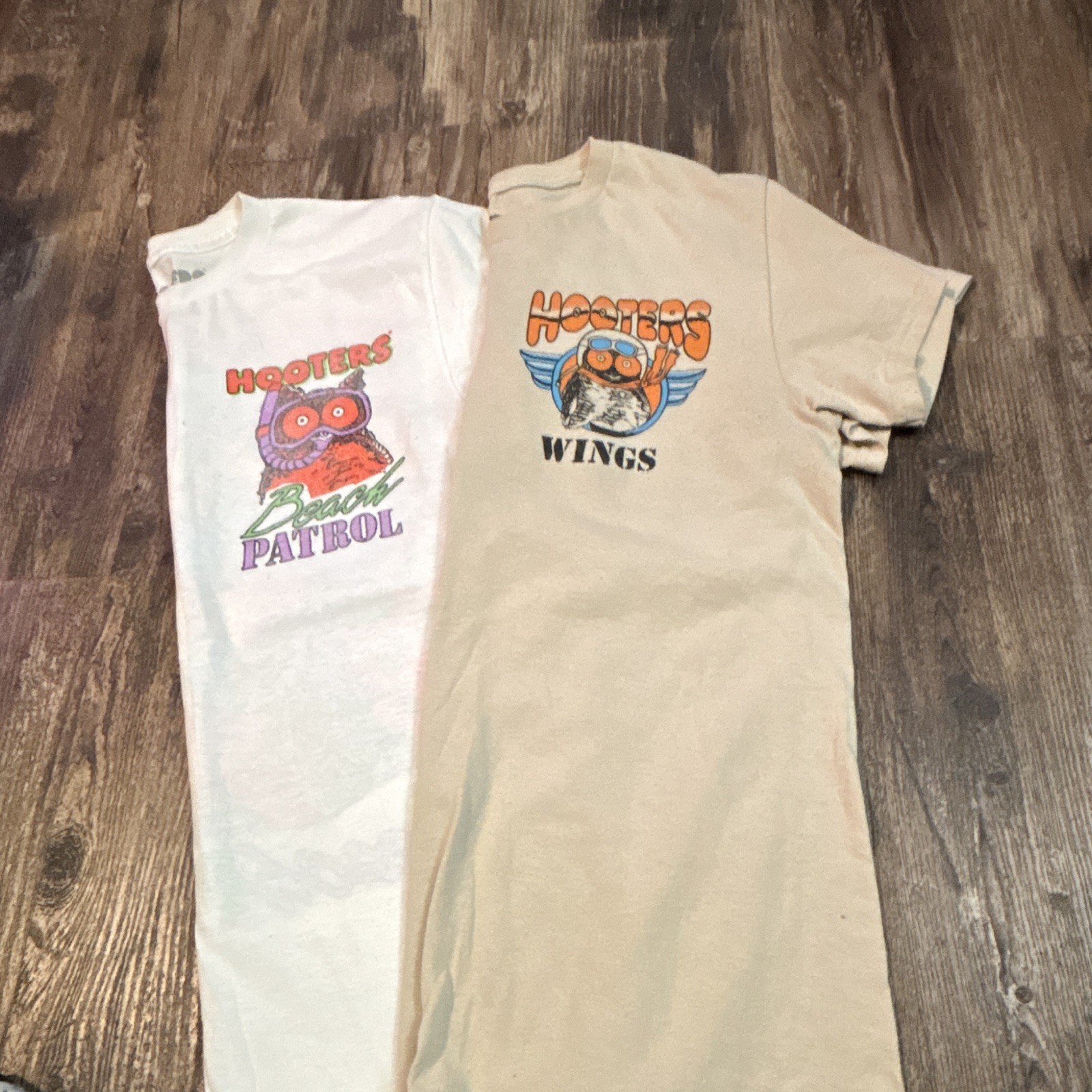 Men’s Hooters Brand T-shirts Size Small One White One Tan Brand New gallery