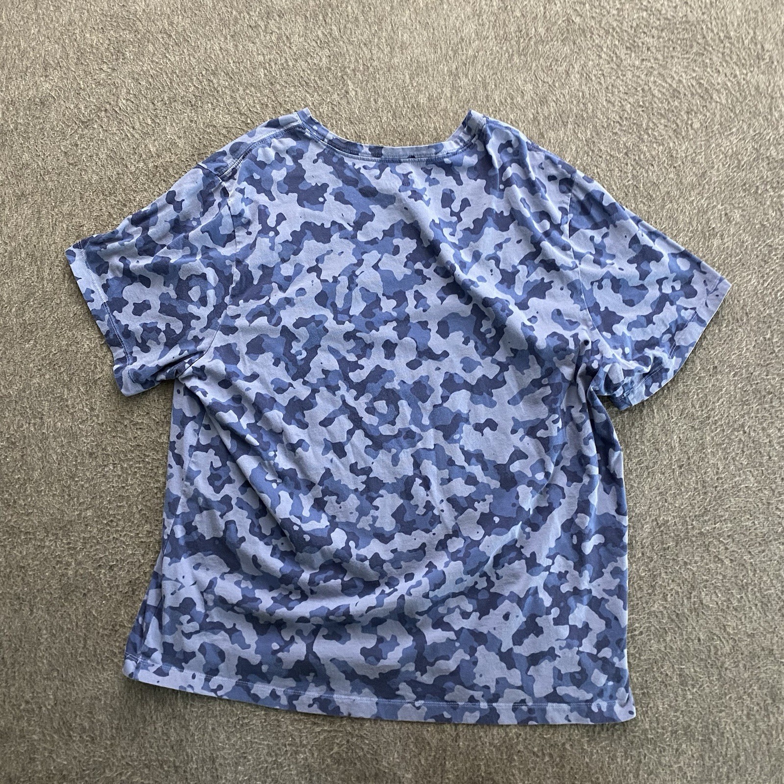 Nike T-Shirt Mens 2XL Ocean Fog Blue Club Camo Short Sleeve Chest Logo Cotton gallery