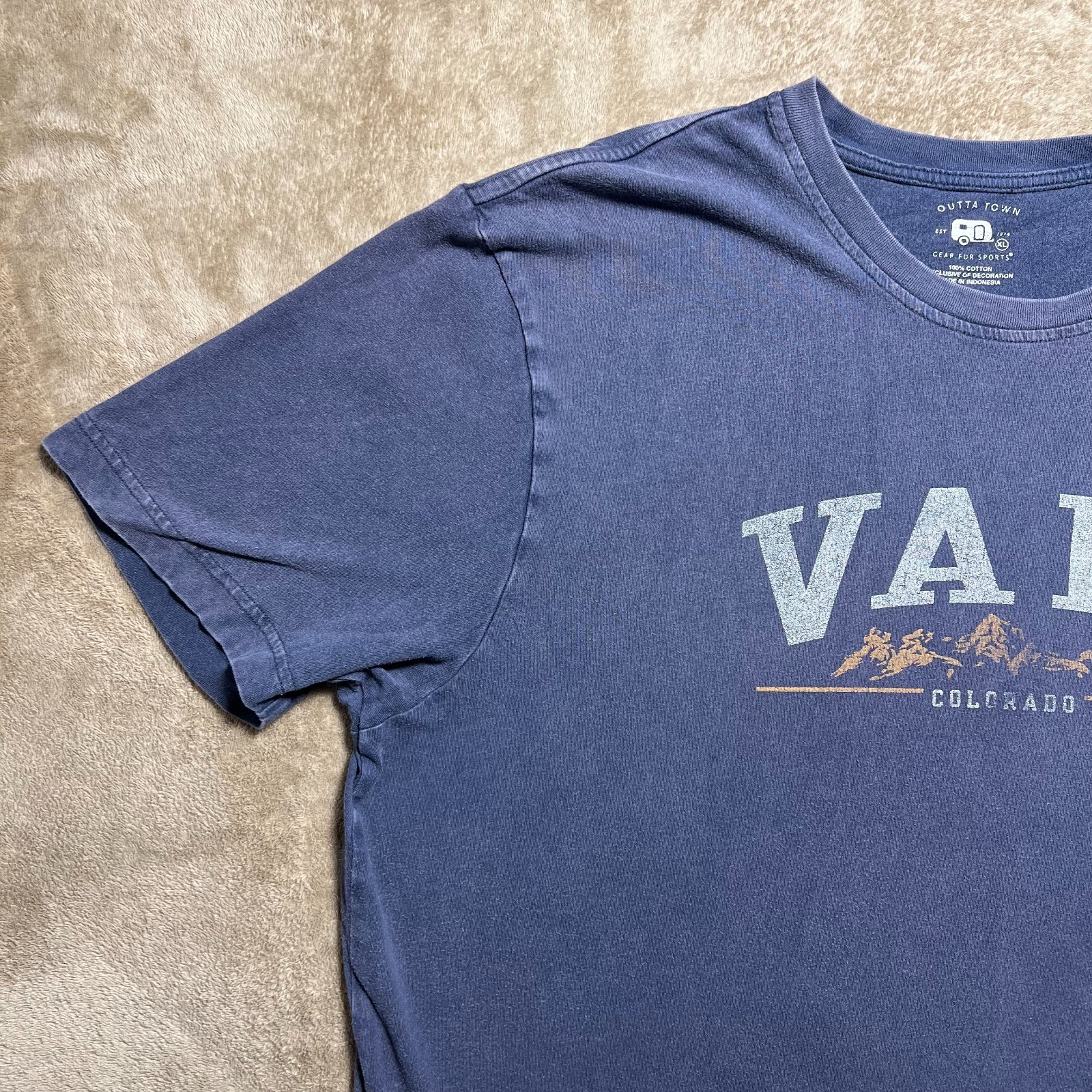 Vail Colorado T Shirt Mens XL Blue Outta Town Vintage Mountain Ski Souvenir Tee gallery