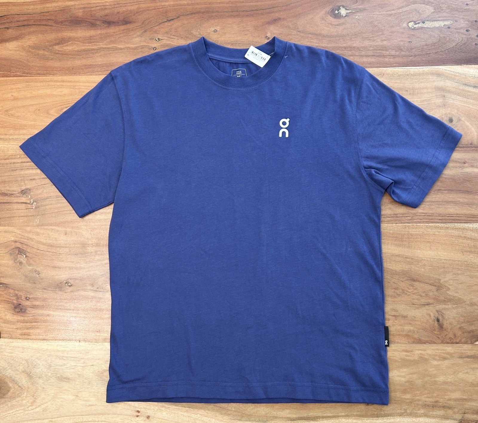 ON Cloud Men’s Club T-Shirt Crewneck Soft Organic Cotton Sz SMALL Blue Run Gym gallery