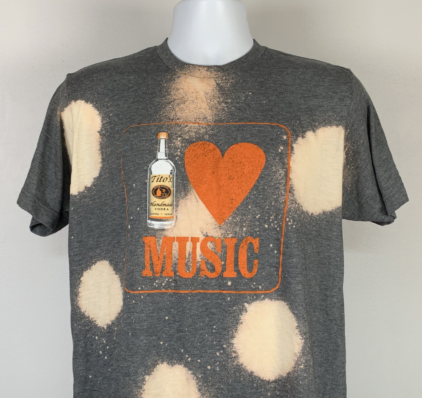 Tito's Vodka Heart I Love Music T Shirt Mens Large Poly cotton Blend Spotted gallery