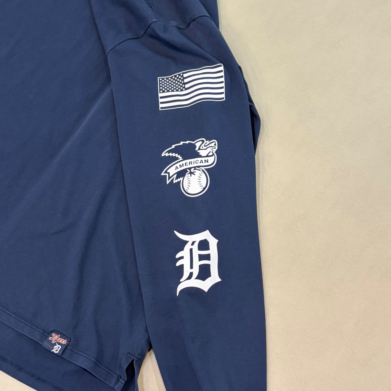 Nike Detroit Tigers Mens Medium Long Sleeve Dri-FIT Shirt Navy Blue MLB Baseball gallery