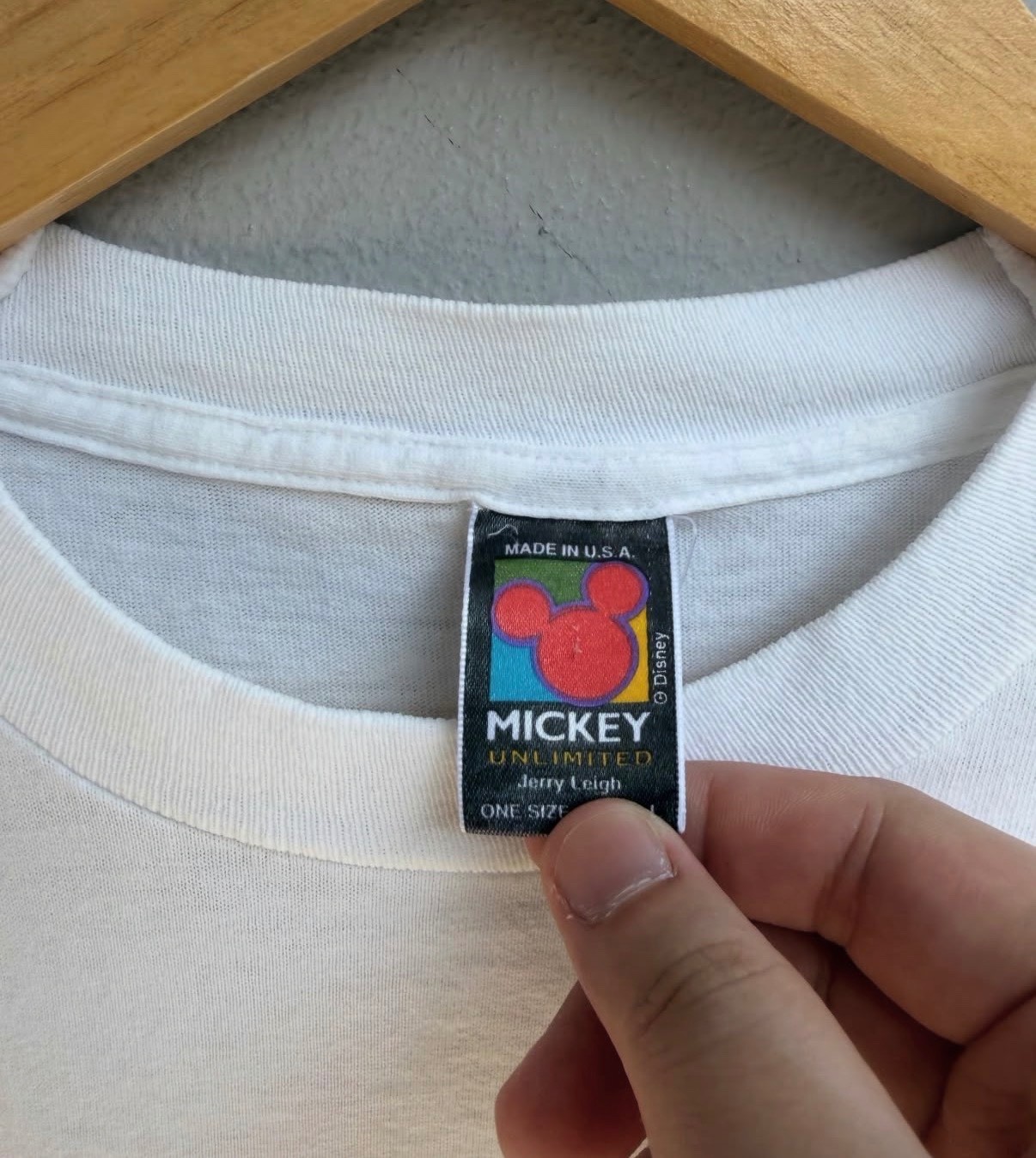 Vintage 90s T-shirt Disney Mickey Mouse and Minnie Mouse XL gallery