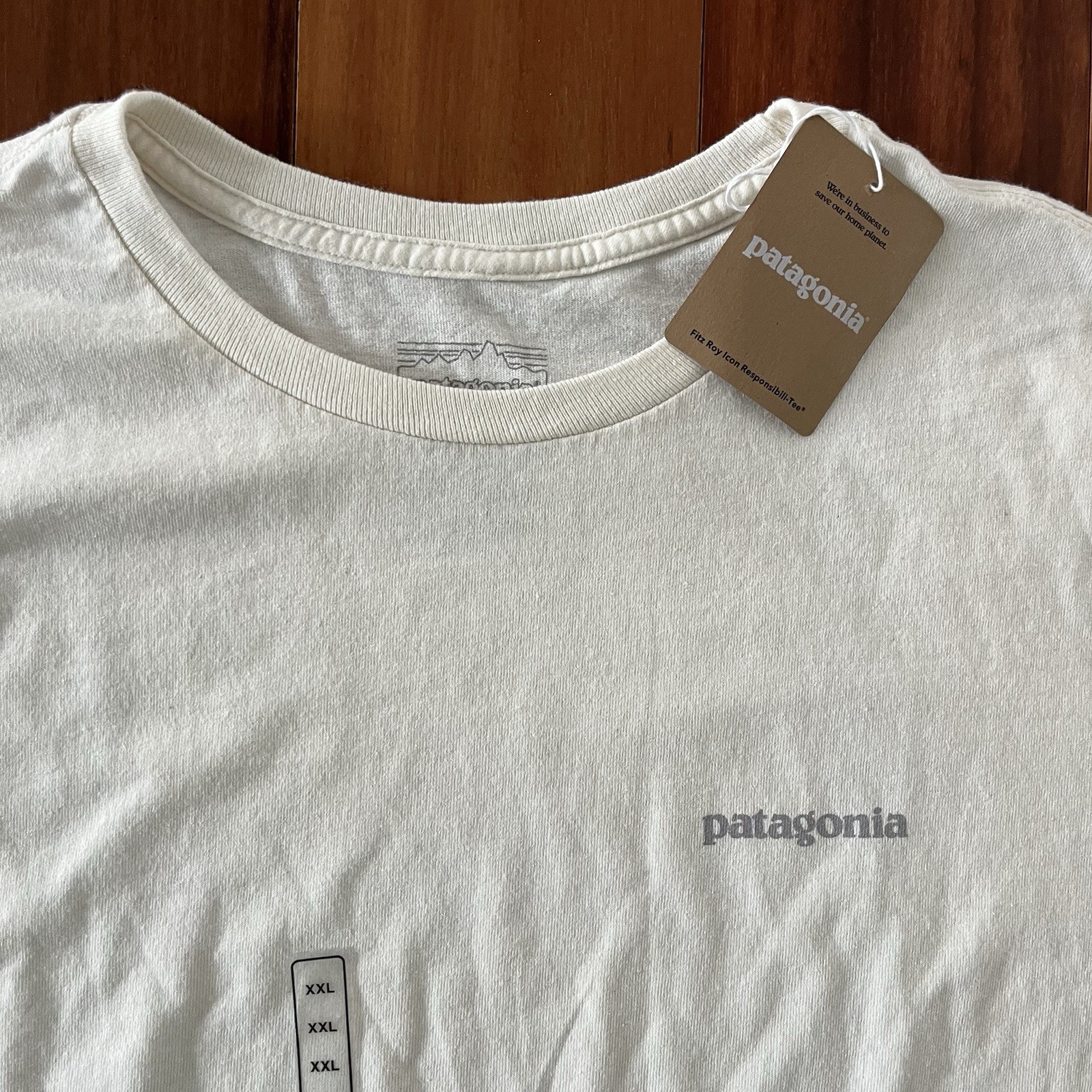 PATAGONIA Men's 2XL (Women 3XL) Fitz Roy Icon Responsibili Tee Shirt Birch White gallery