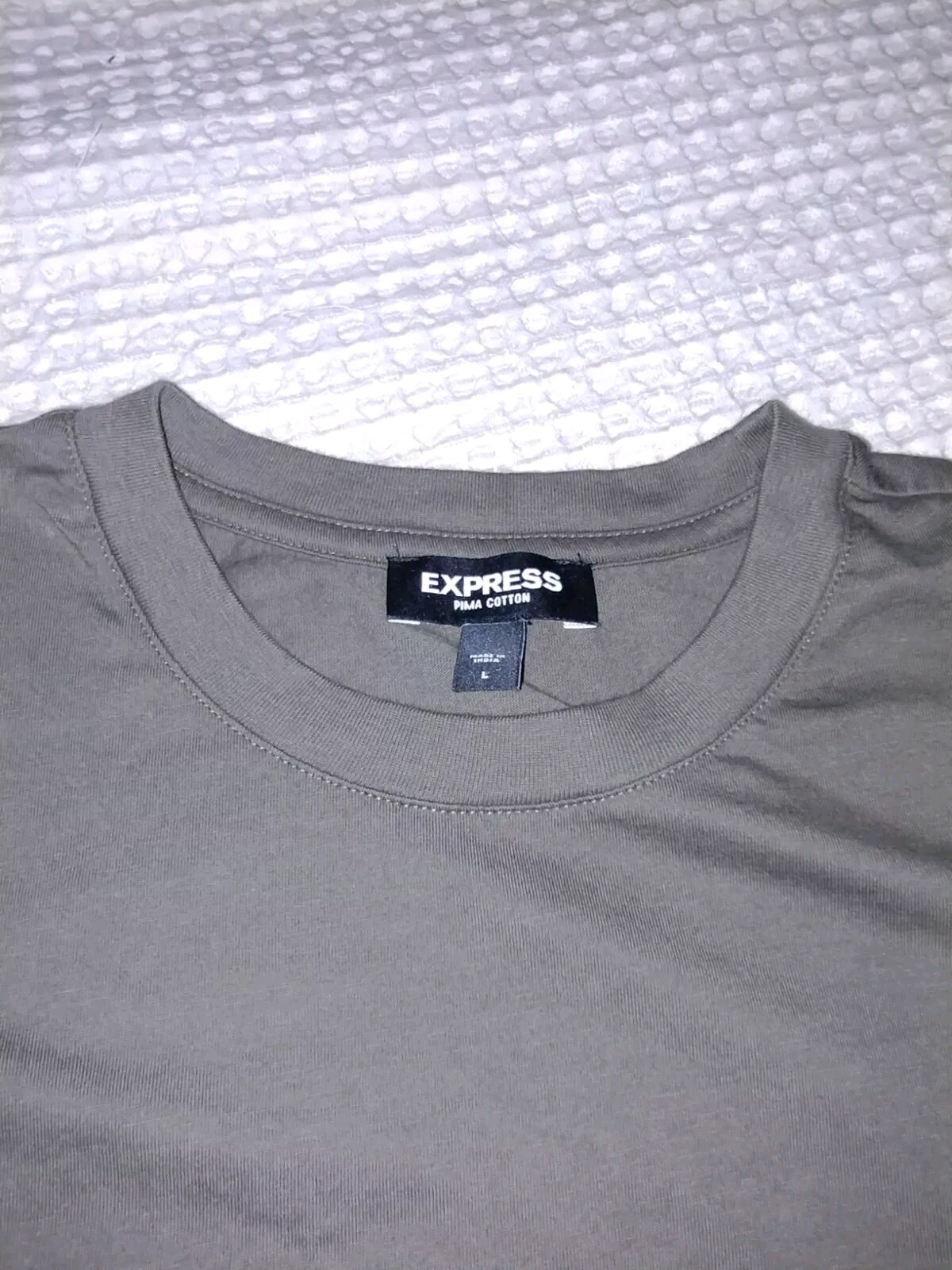 EXPRESS Mens 2 pack Solid Green & Black Pima Cotton T Shirts Size Large EUC gallery