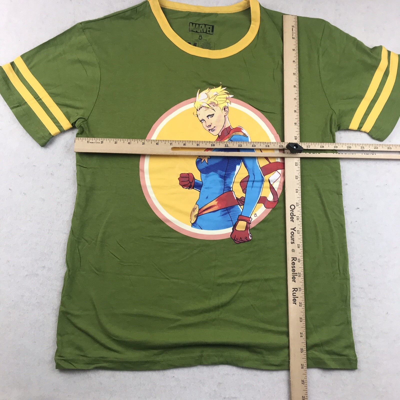 Captain Marvel Graphic Tee Shirt Adult Medium Green Contrasting Yellow Trim gallery