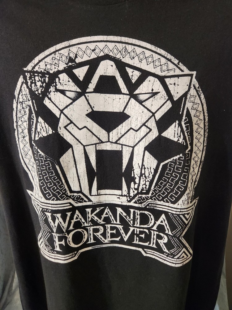 Marvel Black Panther: Wakanda Black T-Shirt Large Unisex