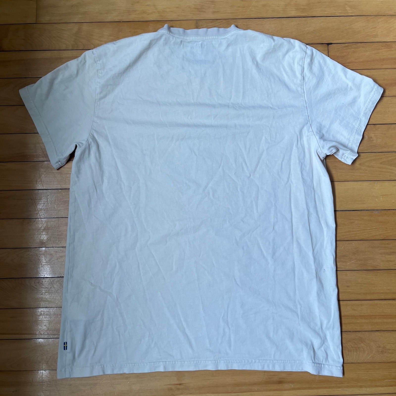 Fjallraven Sweden 1960 Logo Graphic T-Shirt Mens XL Off-White Short Sleeve Tee gallery