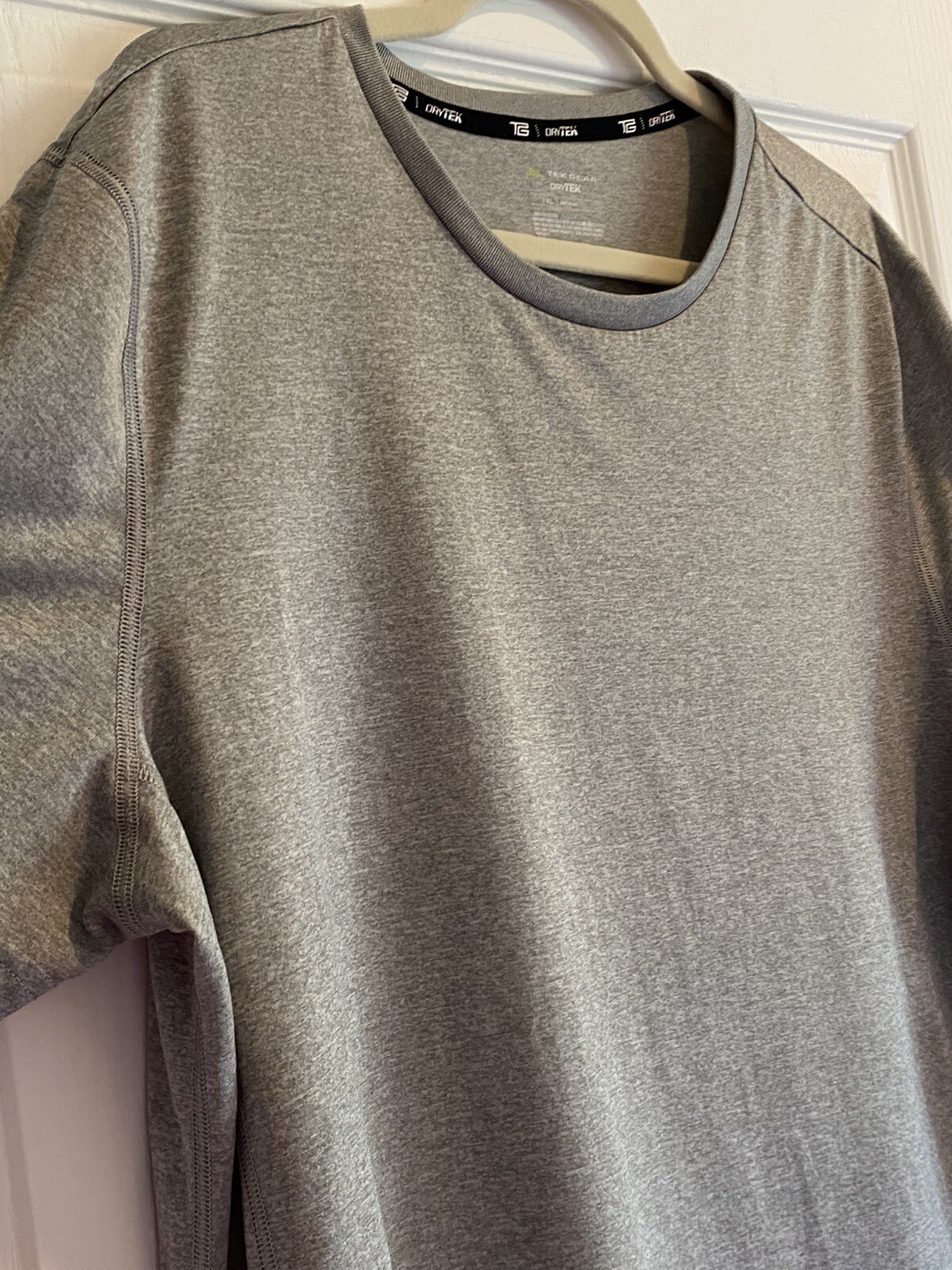 TEK GEAR DRY TEK Men's Short Sleeve T-shirt size XL, grey, Gray polyester NWOT gallery