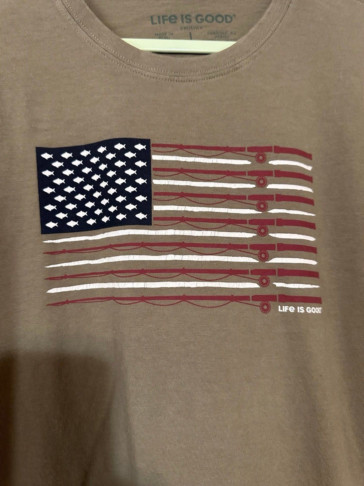 Life Is Good Mens M Green Crusher T-Shirt Patriotic USA Flag Fishing Pole NWOT L gallery