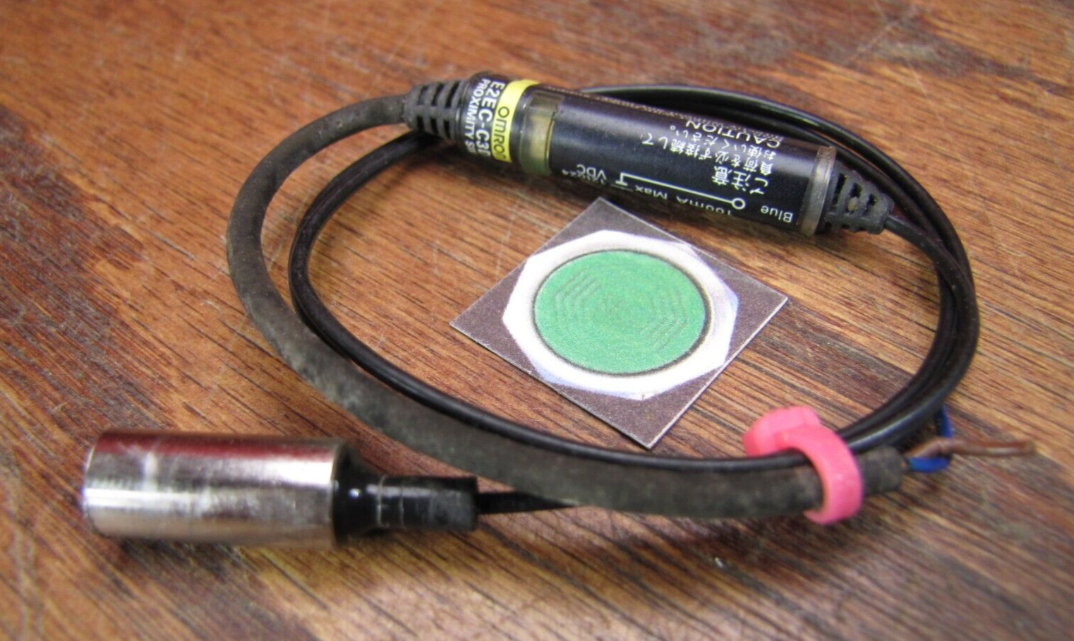 Omron Inductive Proximity Sensor with inline Amplifier range 3mm  E2EC-C3D1
