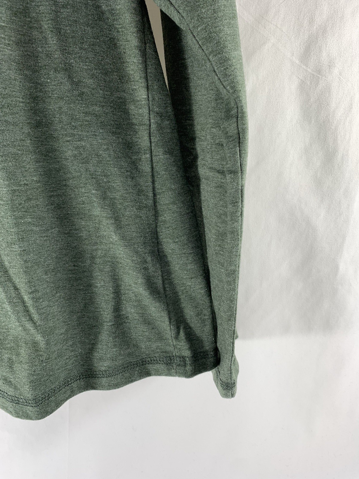 MENS NITAGUT SZ M HENLEY 3 BUTTON PULLOVER LONG SLEEVE T-SHIRT NWOT GREY COLOR gallery