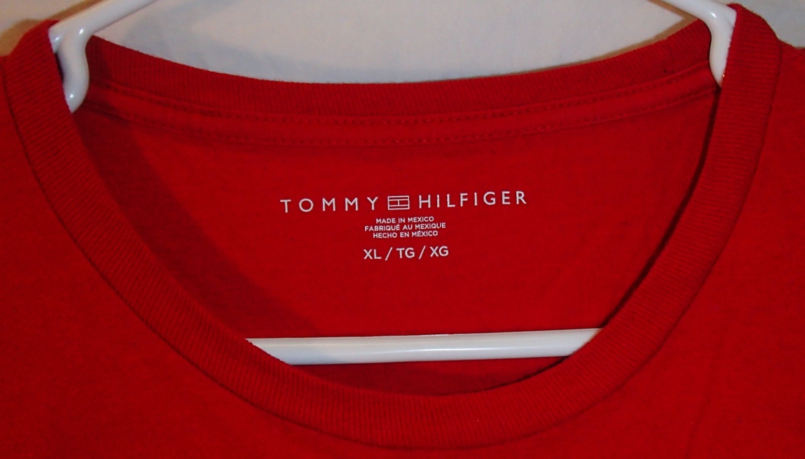 Tommy Hilfiger Red Cotton Silk-Screened T-Shirt Mens Size Large gallery