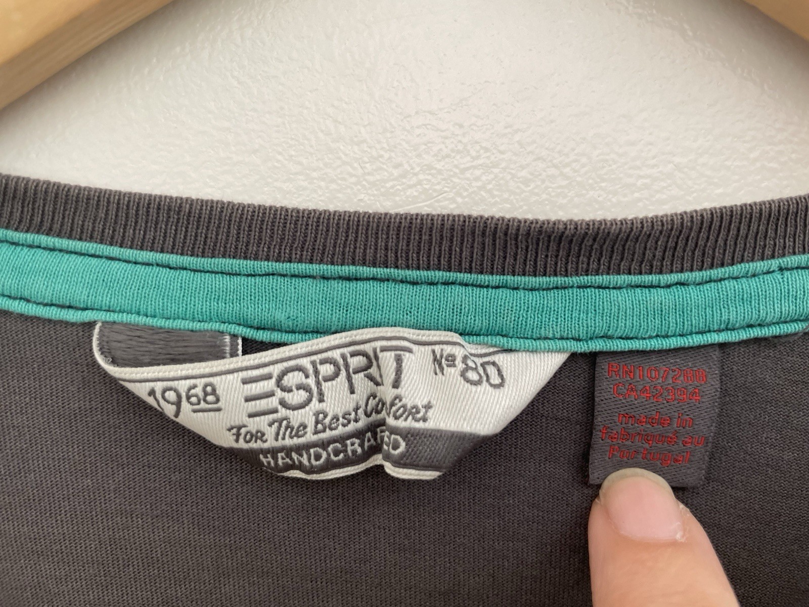 Esprit Men's Surfer Graphic 100% Cotton Crewneck Short Sleeve Shirt Dark Gray L gallery