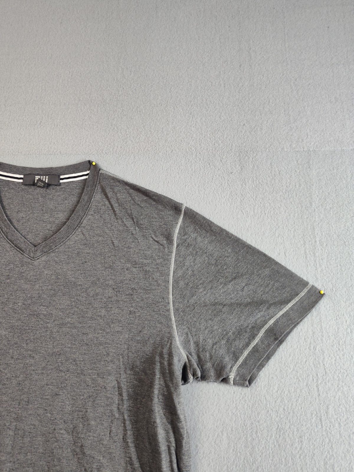 Fiji Men Shirt M Gray V Neck Short Sleeve Flat Front Comfort Pullover Tee Casual gallery