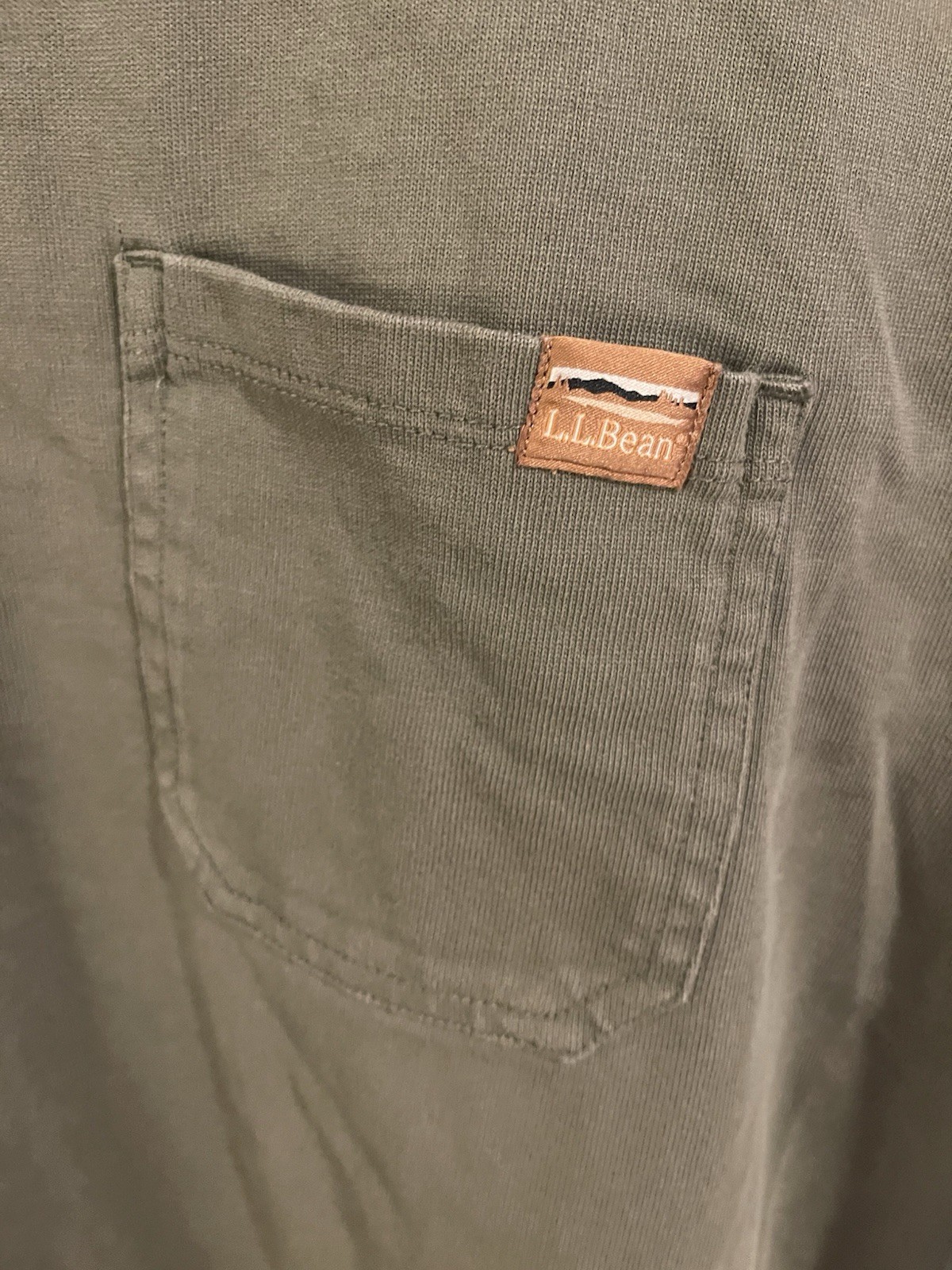 L.L.Bean Men's Traditional Fit Long Sleeve Pocket T-Shirt Green Crew Neck L Reg gallery