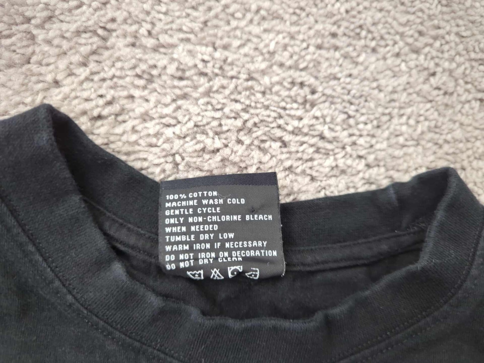 South Pole T Shirt Mens M Black Short Sleeve Vertical Block Text Spell Out 90s gallery