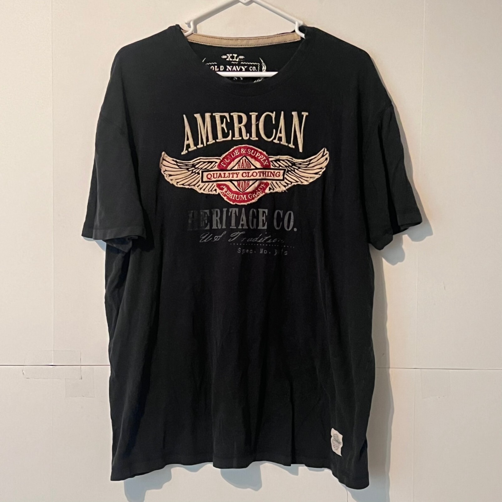 Old Navy Mens T-Shirt Size XL Black Faded Embossed American Heritage Co. gallery