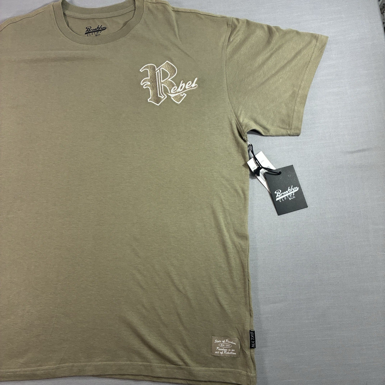 Brooklyn Cloth Rebel Embroidered T-Shirt Men’s Large Olive Green gallery
