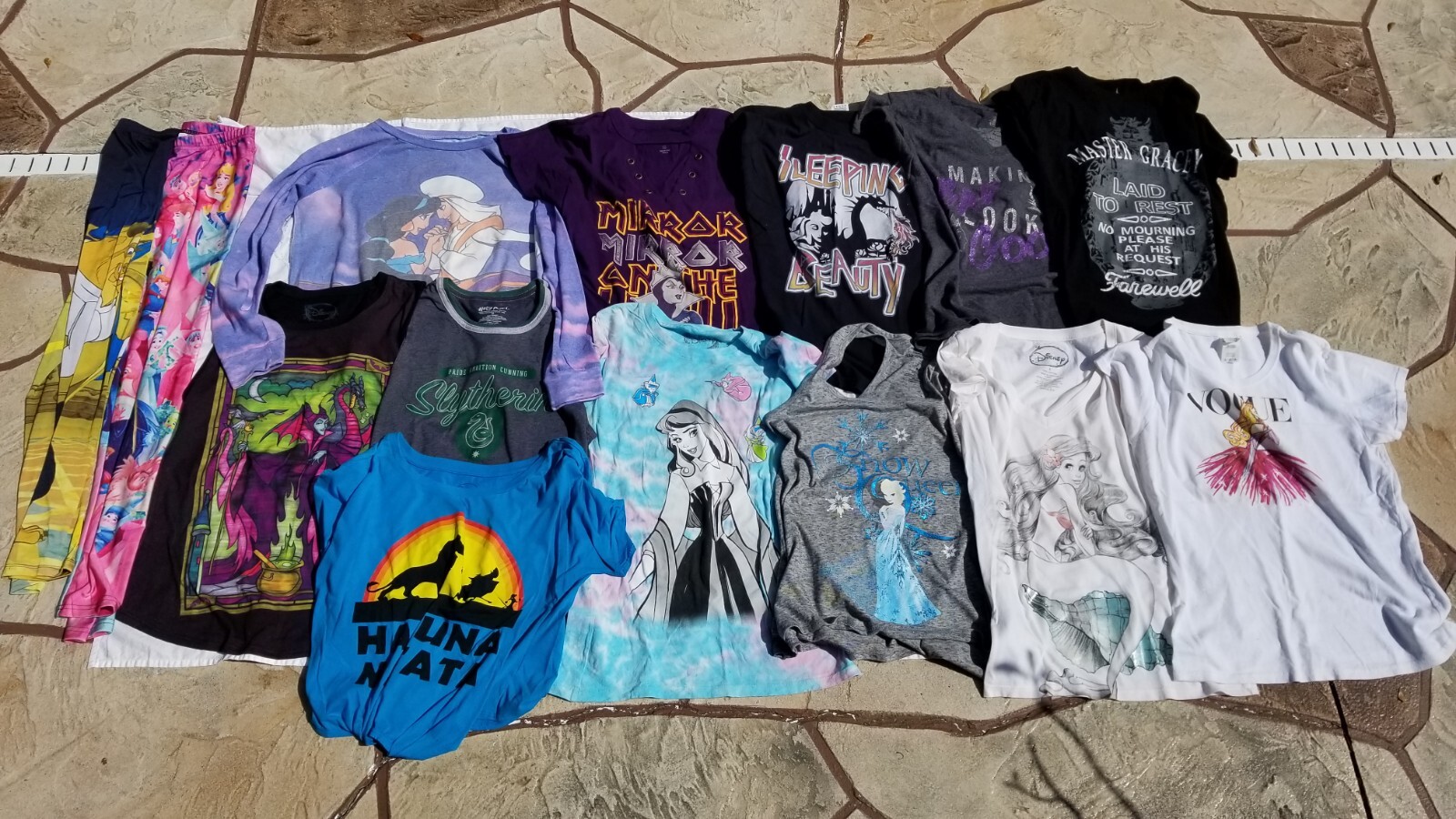 Womens Disney T Shirt 12 Lot Medium Sleeping Beauty Aladdin Princess w/ Leggings gallery