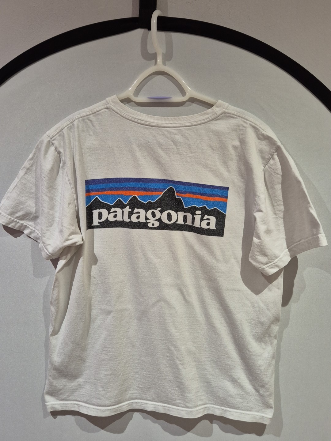 MENS PATAGONIA P-6 LOGO RESPONSIBILI-TEE SIZE MEDIUM gallery