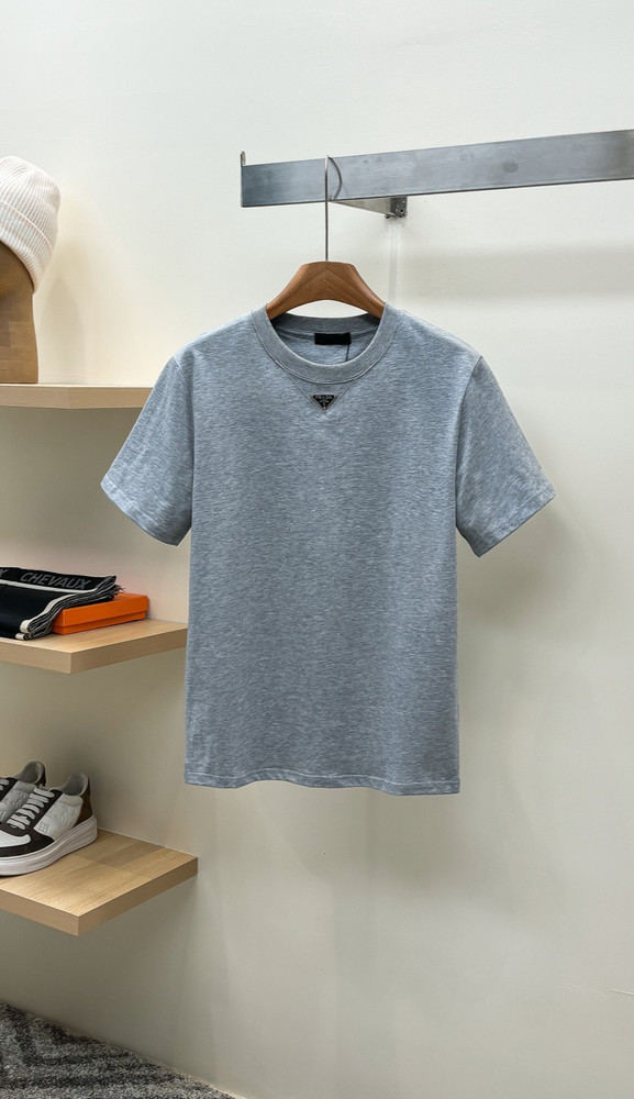 Prada Men’s Gray round-neck short-sleeved shirt size XXL