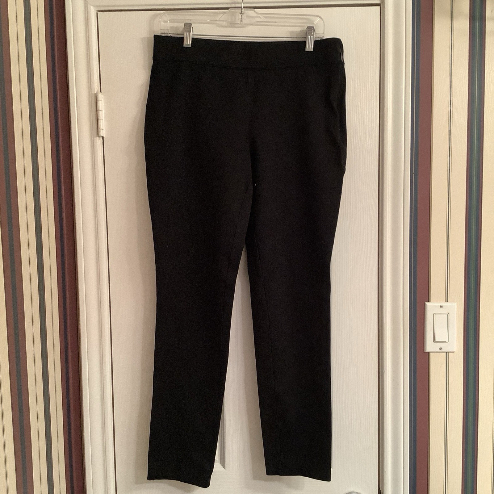 Eddie Bauer Women’s Black Side Zip Stretch Knit Skinny Leg Pants Size T 8