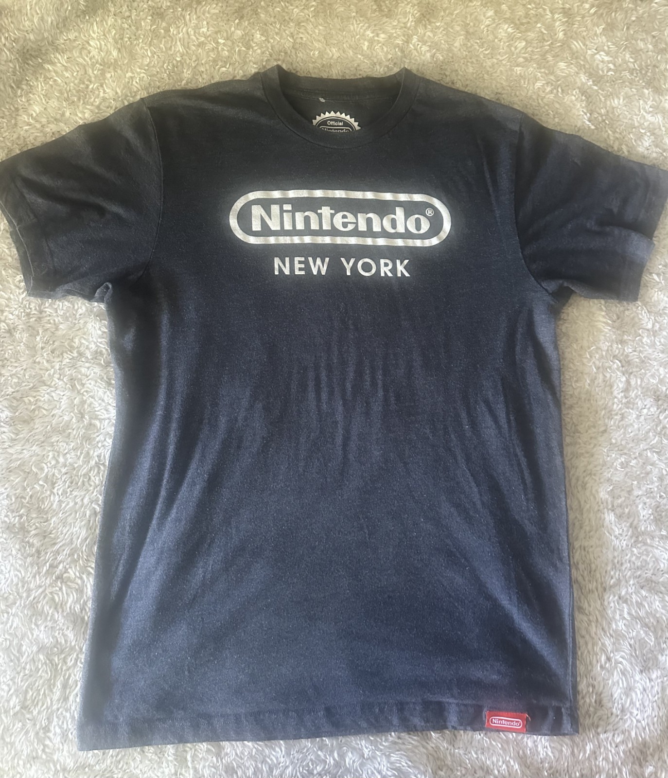 Nintendo New York Logo Graphic T-Shirt Men’s Large Black Official Nintendo Seal gallery