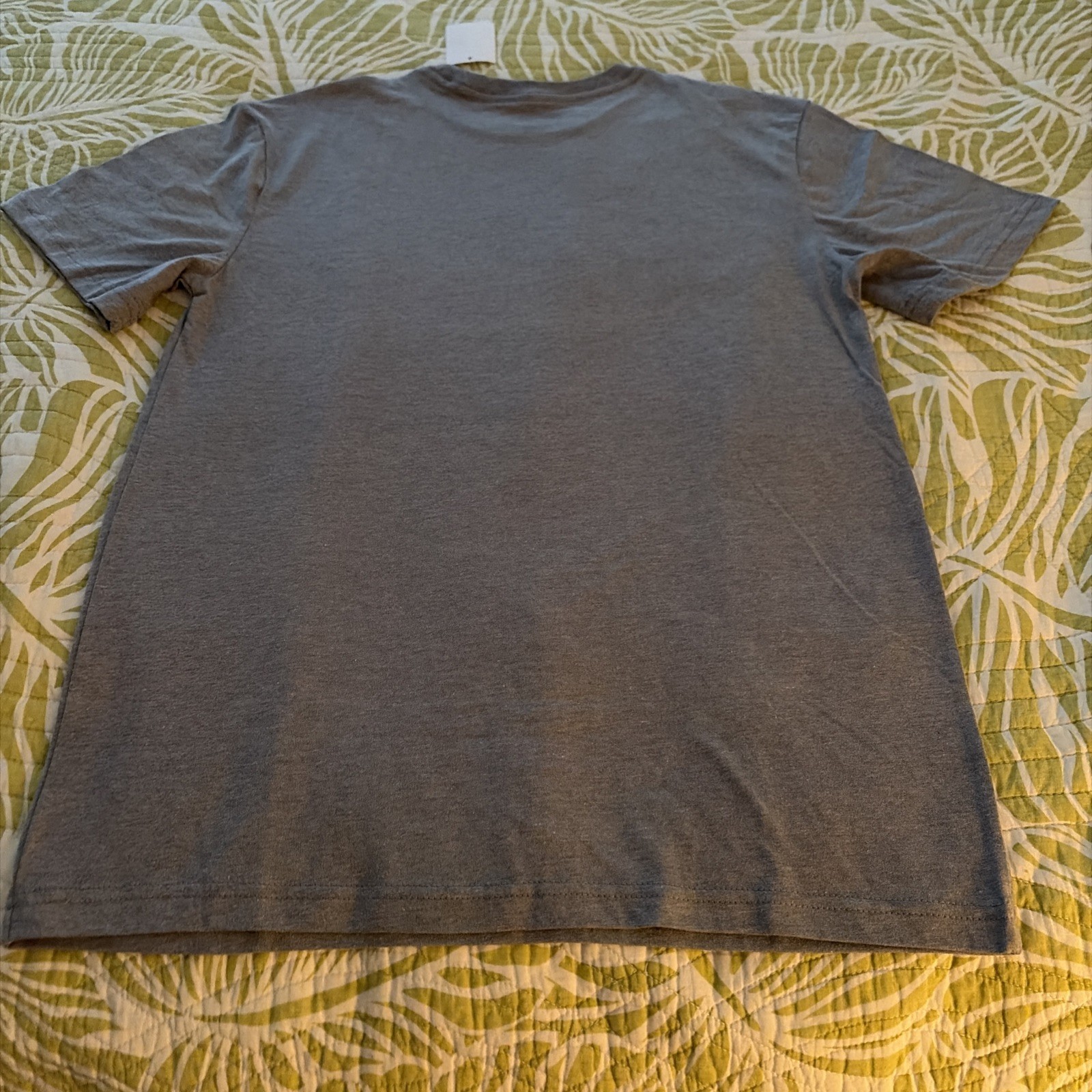 NWT SeaWorld Gray Orca Believe Sea World Adult T Shirt Size Small gallery