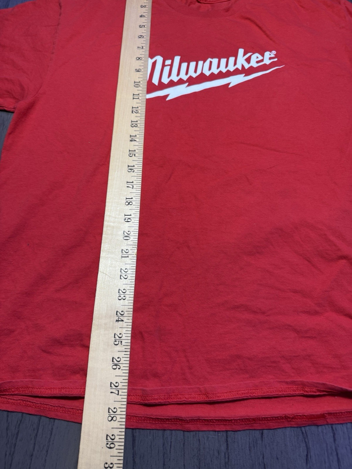 Milwaukee Red Tshirt Xlarge Short Sleeve Logo 100% Cotton Gildan See Measurement gallery