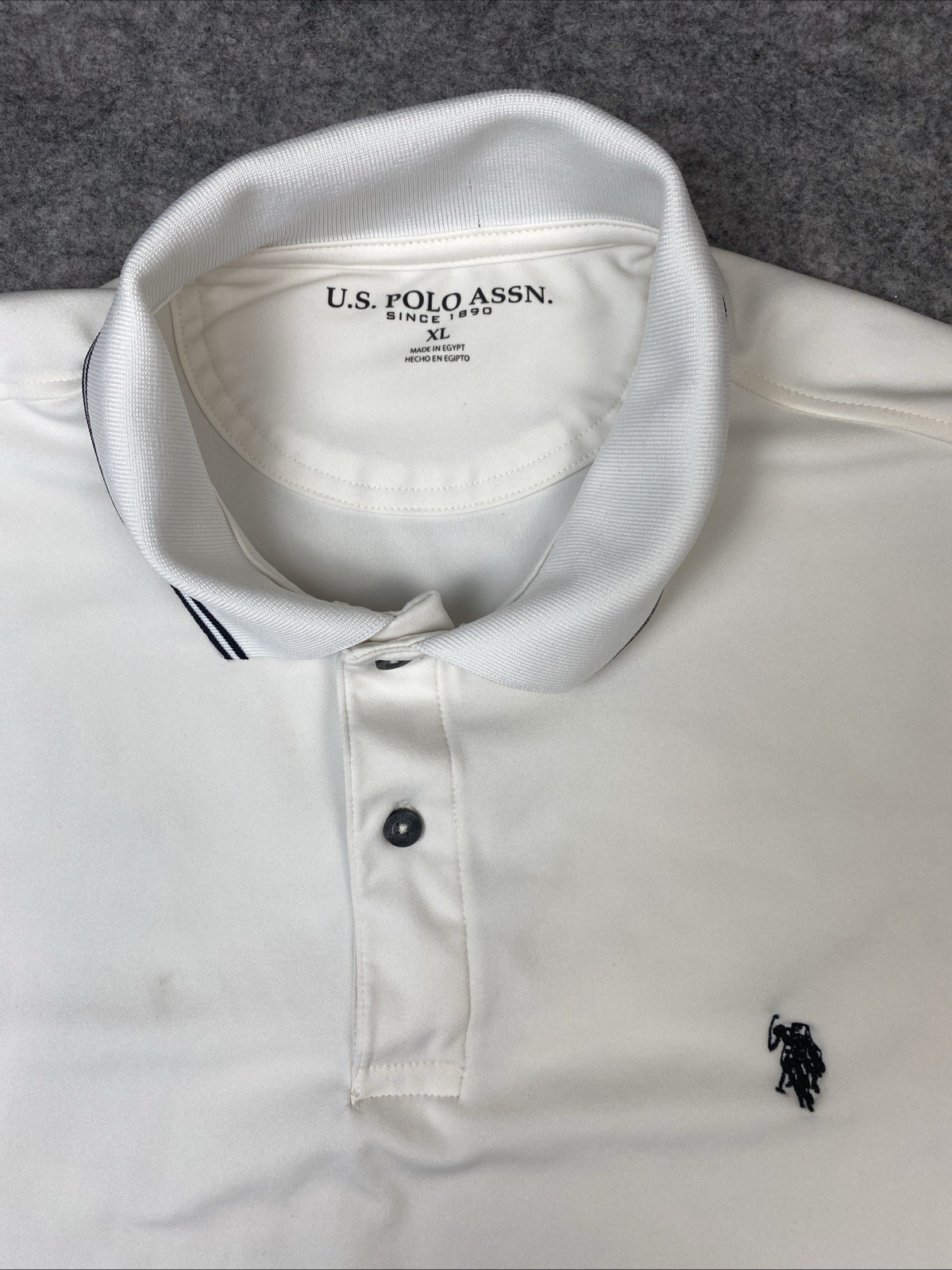 U.S. Polo Assn. Men’s XL White Stretch Tee 95/5 Poly Spandex – Stain Noted gallery