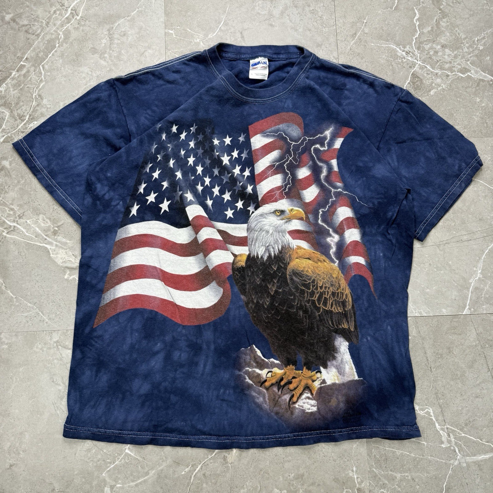 Vintage 2000s United States Flag Bald Eagle The Mountains Print T-Shirt Large gallery