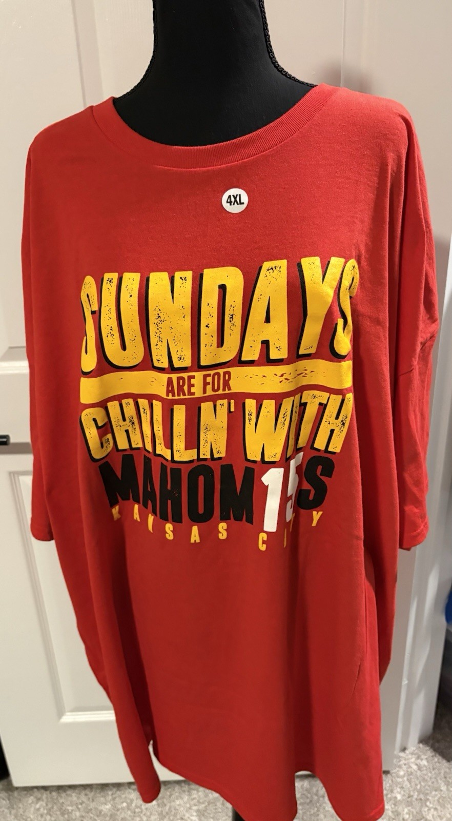 Men’s Red Graphic Print T-Shirt “Sundays Are For Chillin'” Size 4XL