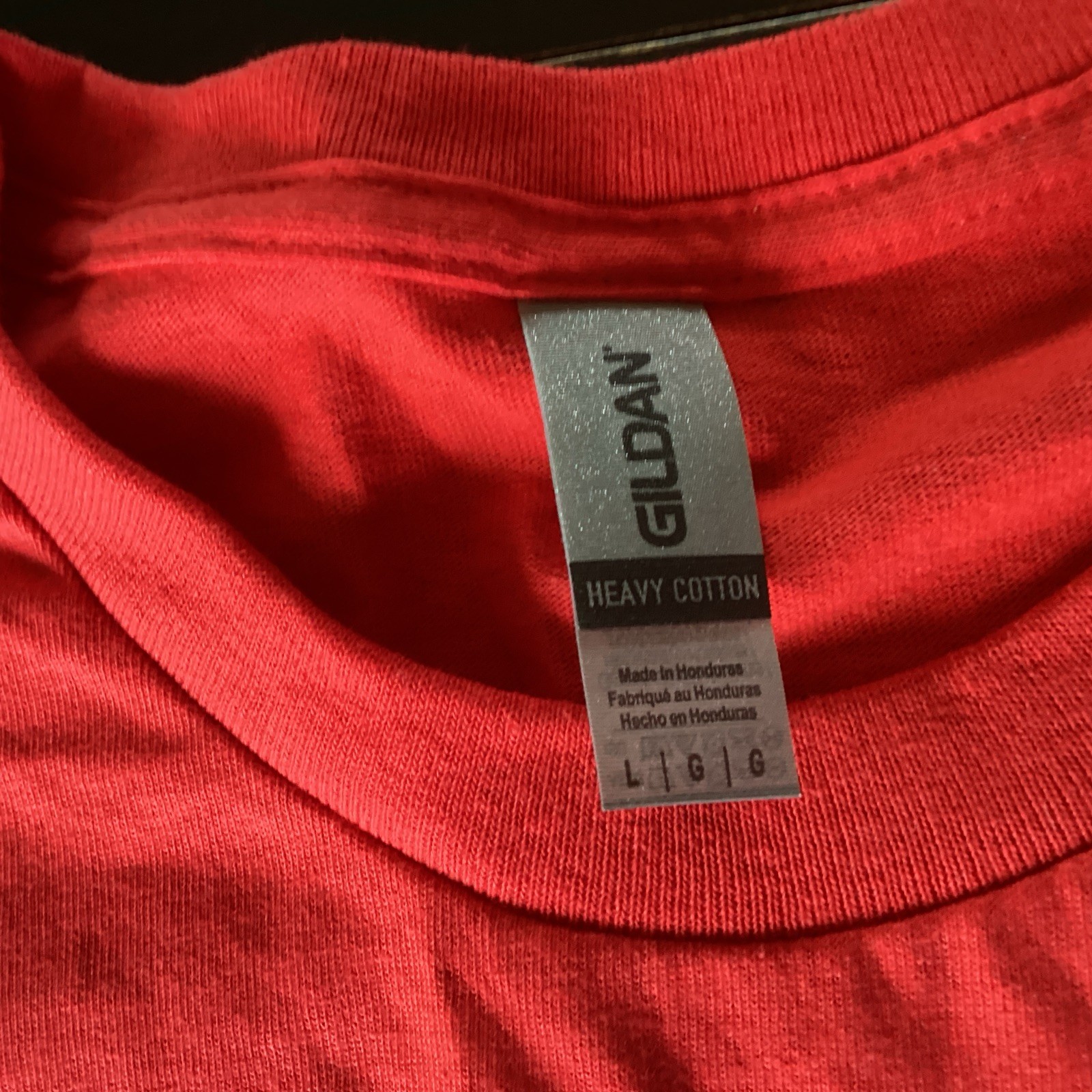 Gildan Red T-Shirt Mens Large ..never worn gallery