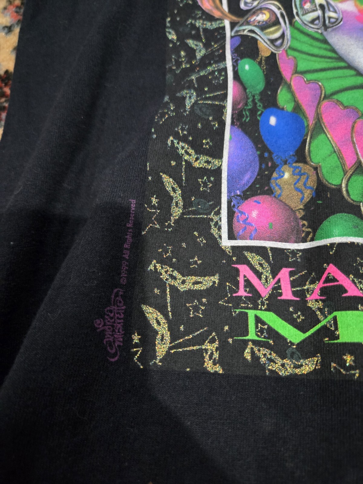 Vintage 90s 1999 New Orleans Masks Tshirt Andrea Mistretta medium Mardi Gras vtg gallery