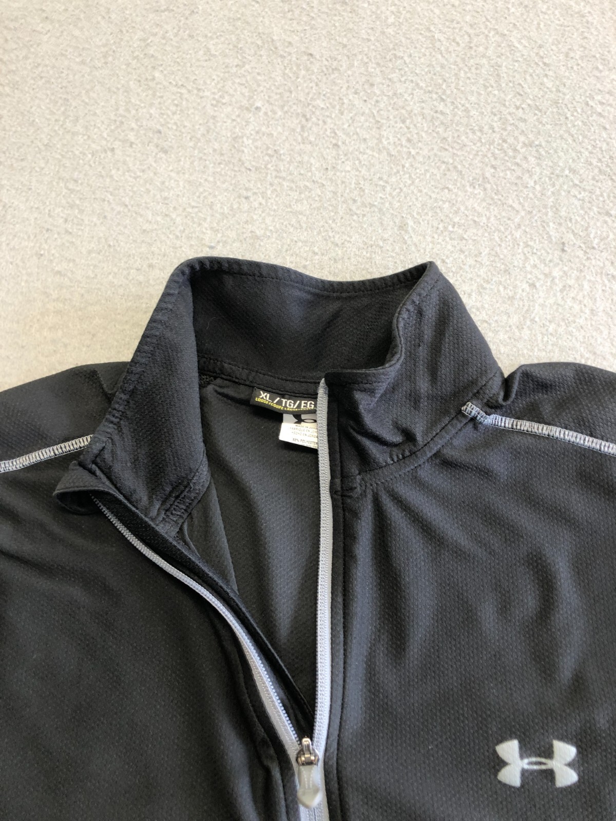 Under Armour Shirt Mens Extra Large Black 1/4 Zip Stand Collar Activewear Knit gallery