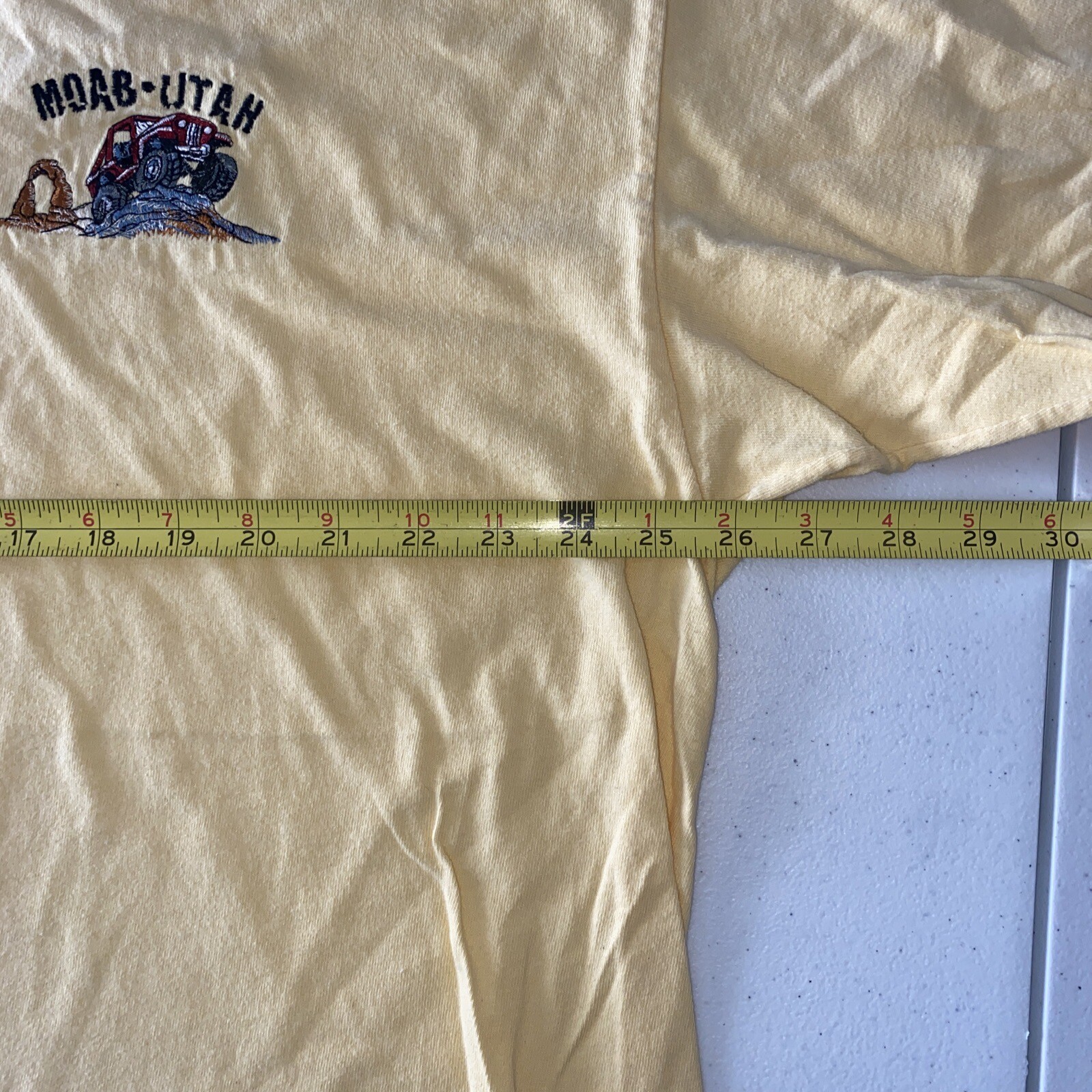 Moab Utah T Shirt 4x4 Off Road Rock Climbing Truck Mud Yellow Embroidered XXL gallery