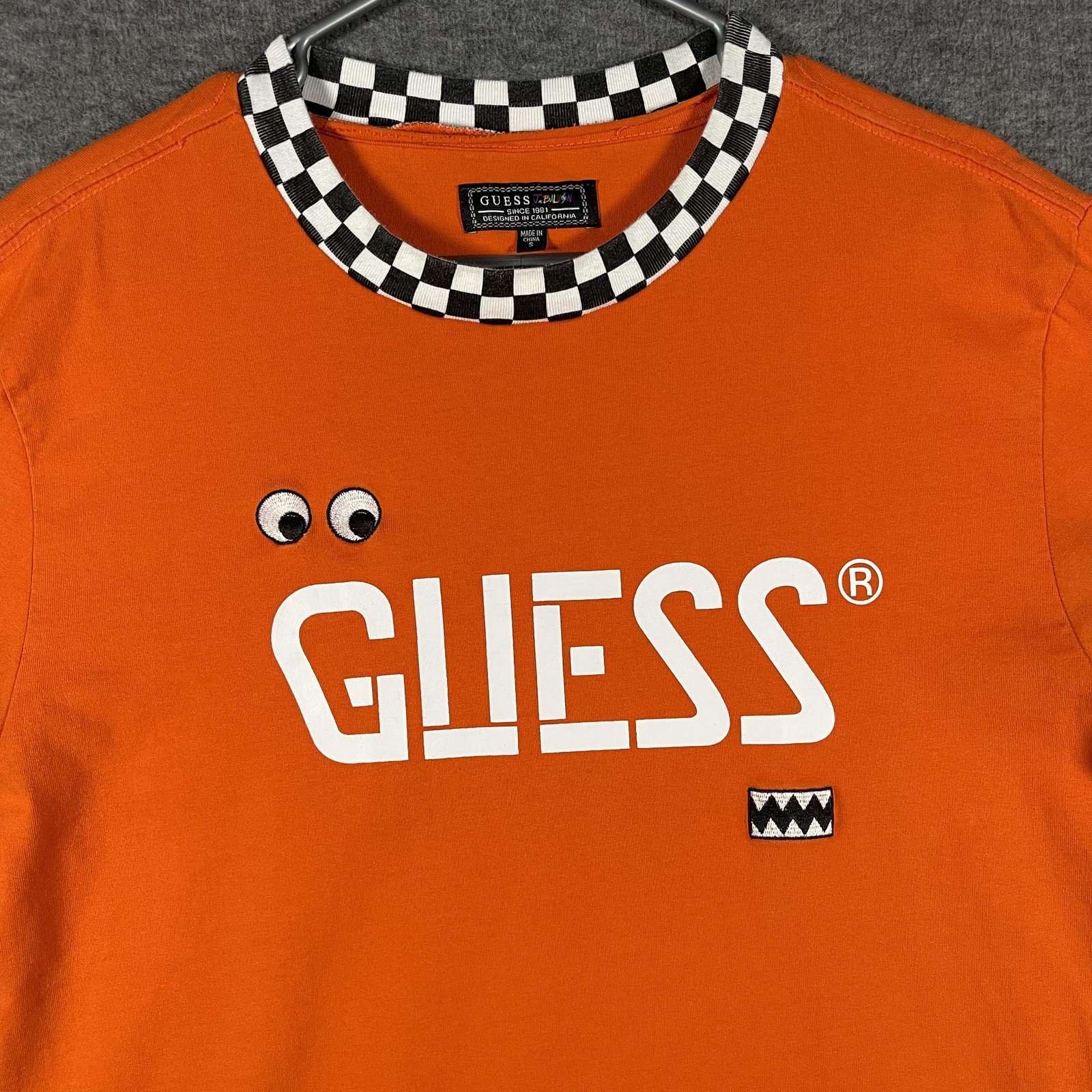 Guess X J Balvin Shirt Mens Small Orange Logo Googly Eyes Graphic Tee Crewneck