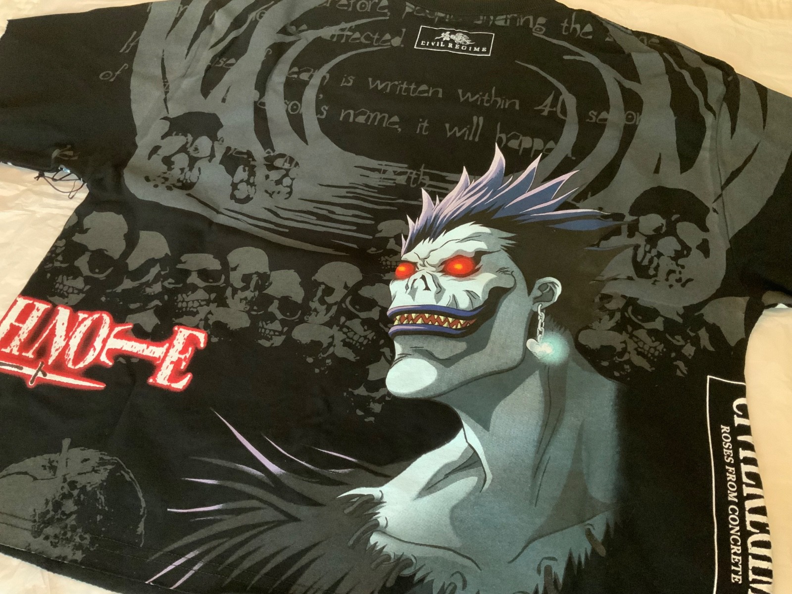 CIVIL REGIME DEATH NOTE RYUK’S FATAL STARE DUNGEON TEE – MED – NEW W TAGS & BAG