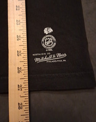 Med Mitchell & Ness Blackhawks NHL Hockey Dual Side Graphic T Shirt